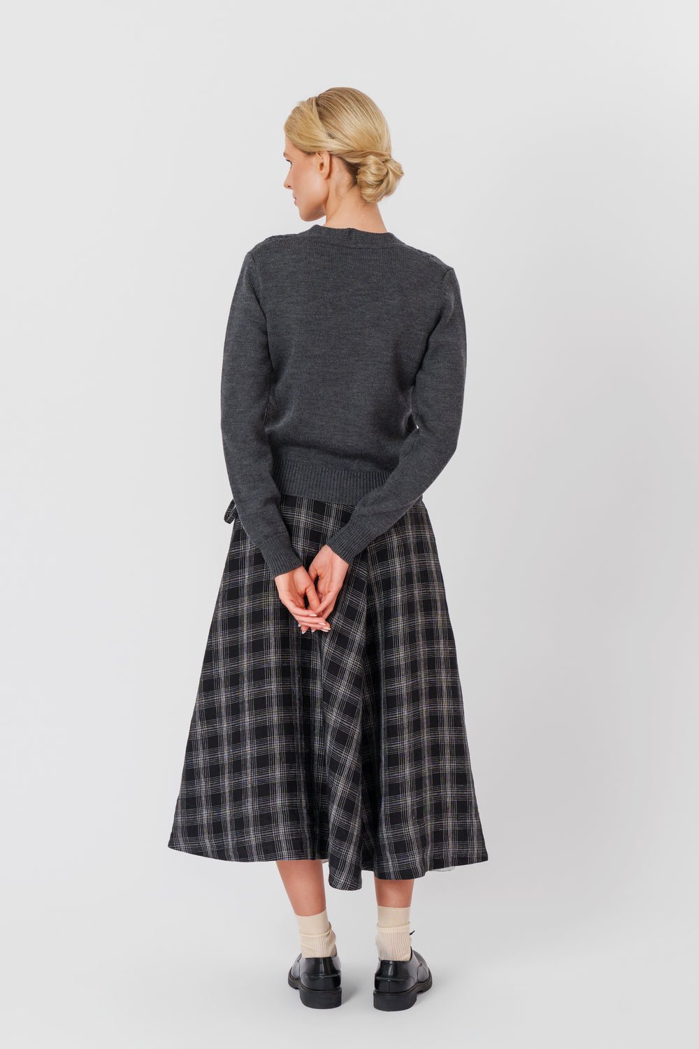 Elaine – Merino Wool Cardigan in Walnut Brown - Image 5