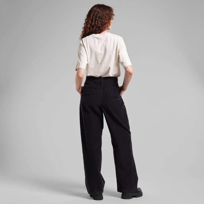 Vickeleby Organic Cotton Corduroy Pleated Trousers in Black - Image 3