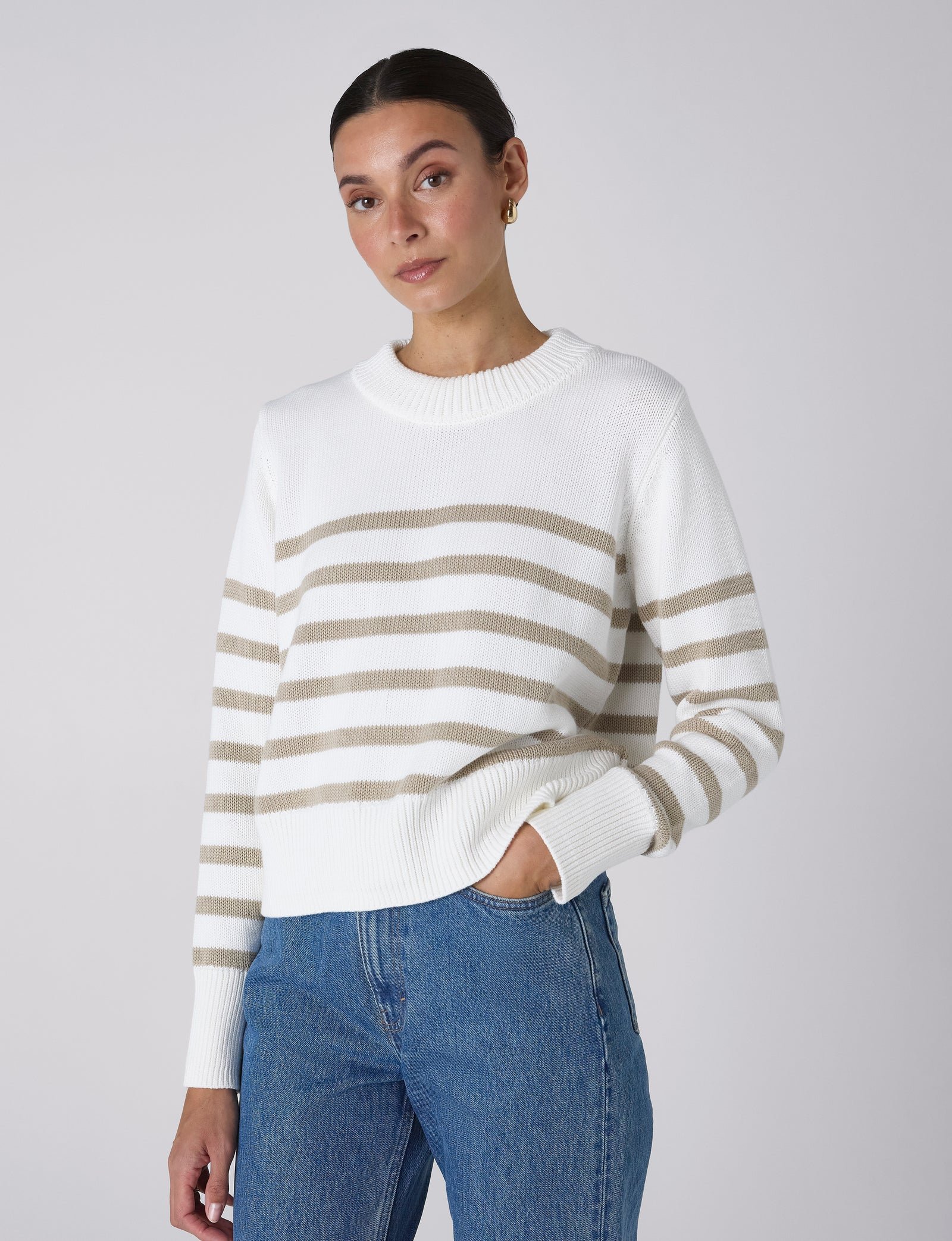 Devon Cotton Jumper in Navy - Image 3