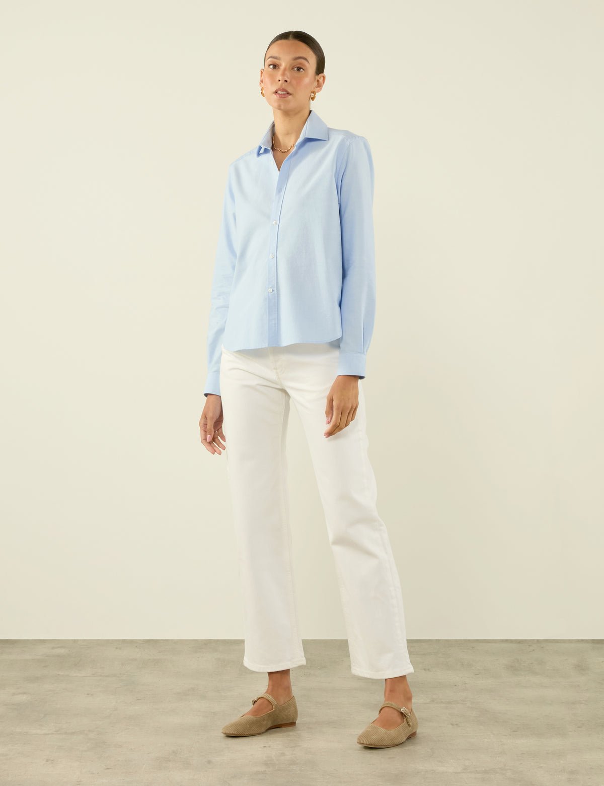 Classic Oxford Organic Cotton Shirt in White - Image 5