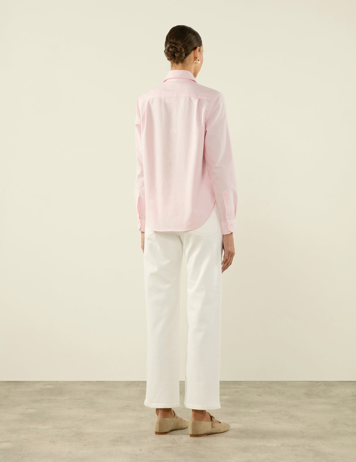 Classic Oxford Organic Cotton Shirt in White - Image 4