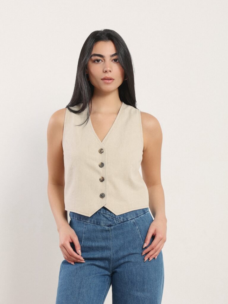Charlie Short Vest in Desert Sand