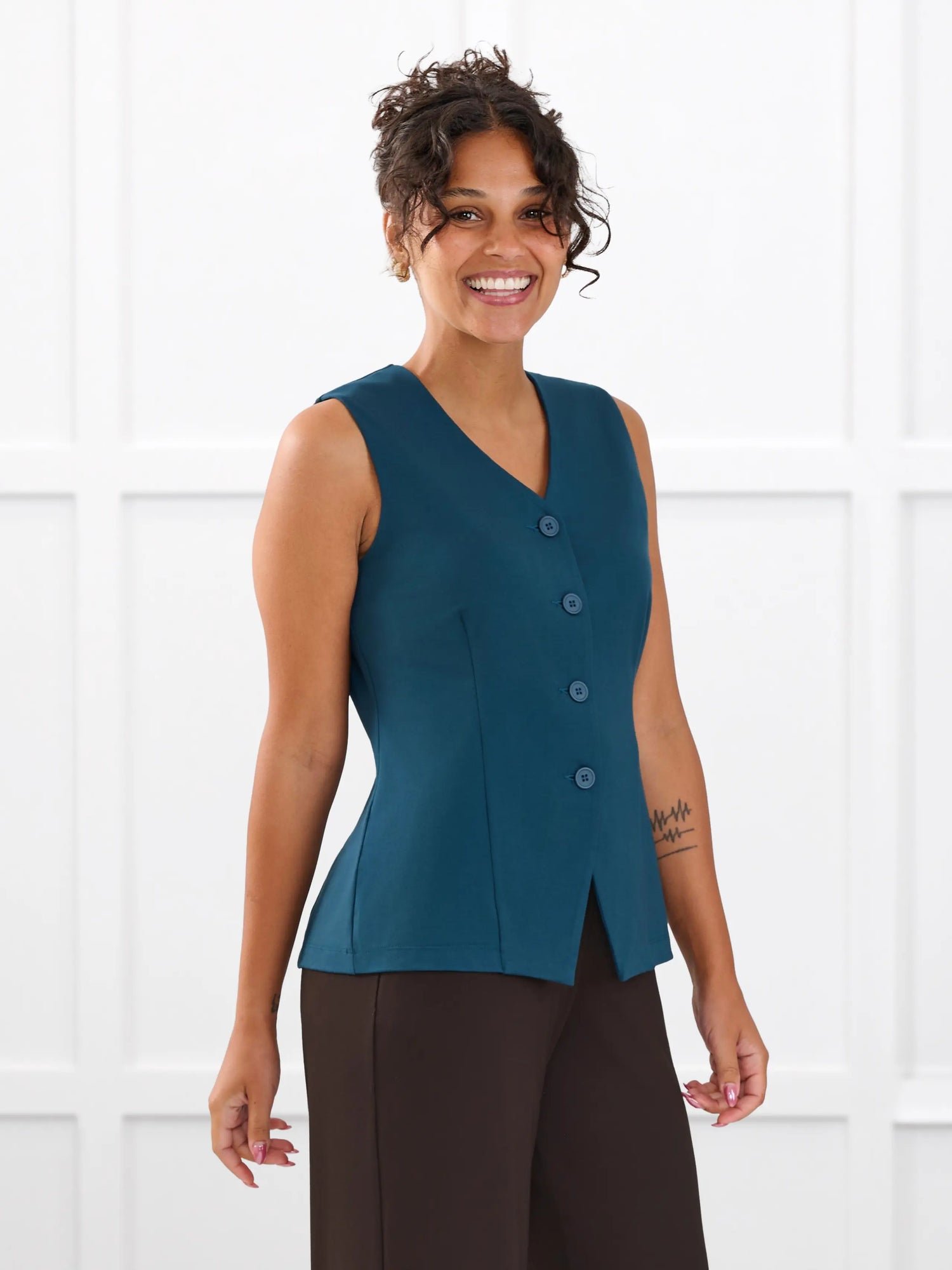 Alba tailored stretchy vest in Navy - Image 8