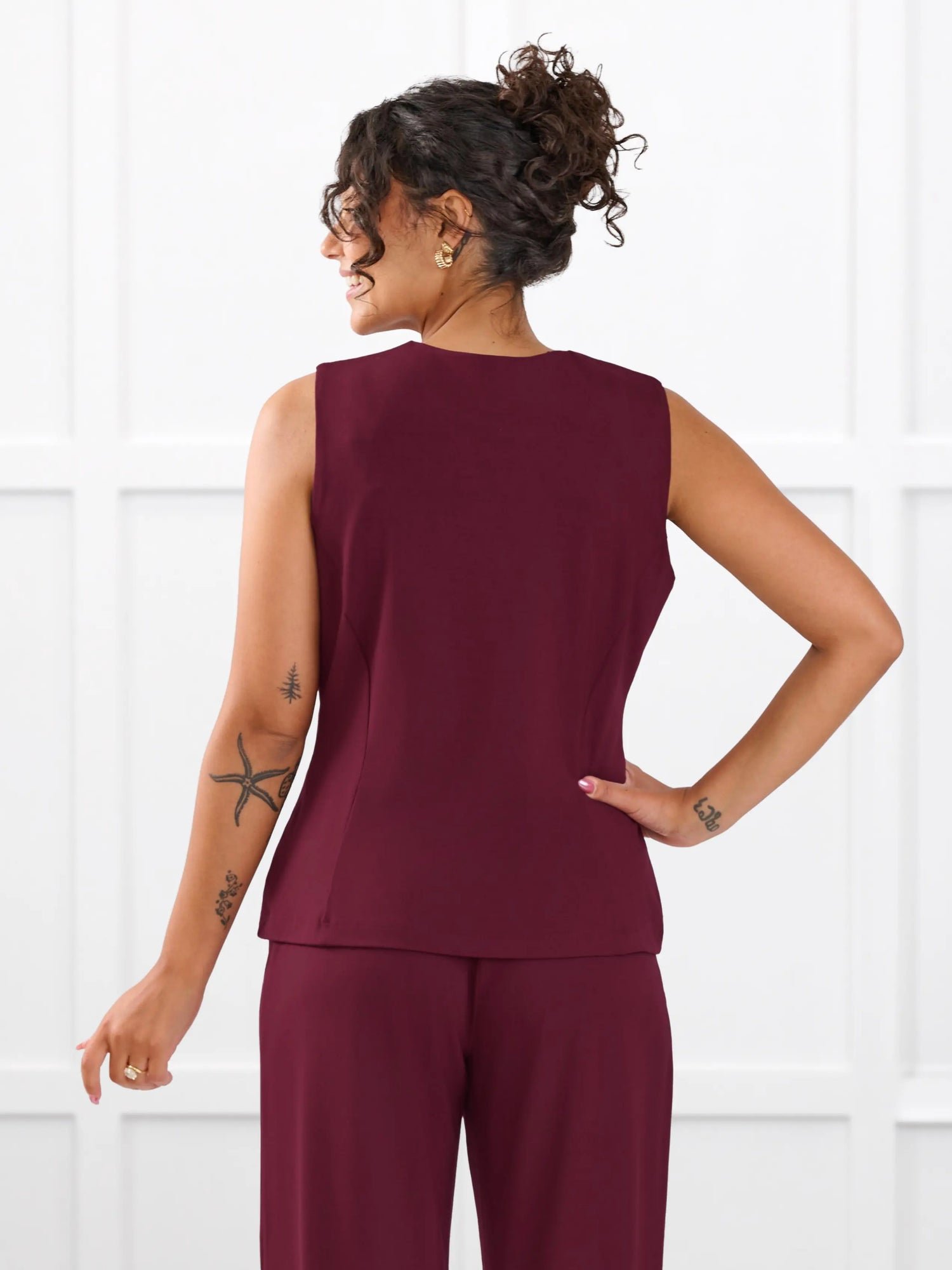 Alba tailored stretchy vest in Navy - Image 6